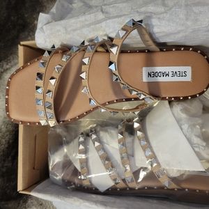 Brand new in box never worn popular style Steve Madden Skyler Size 7 tan